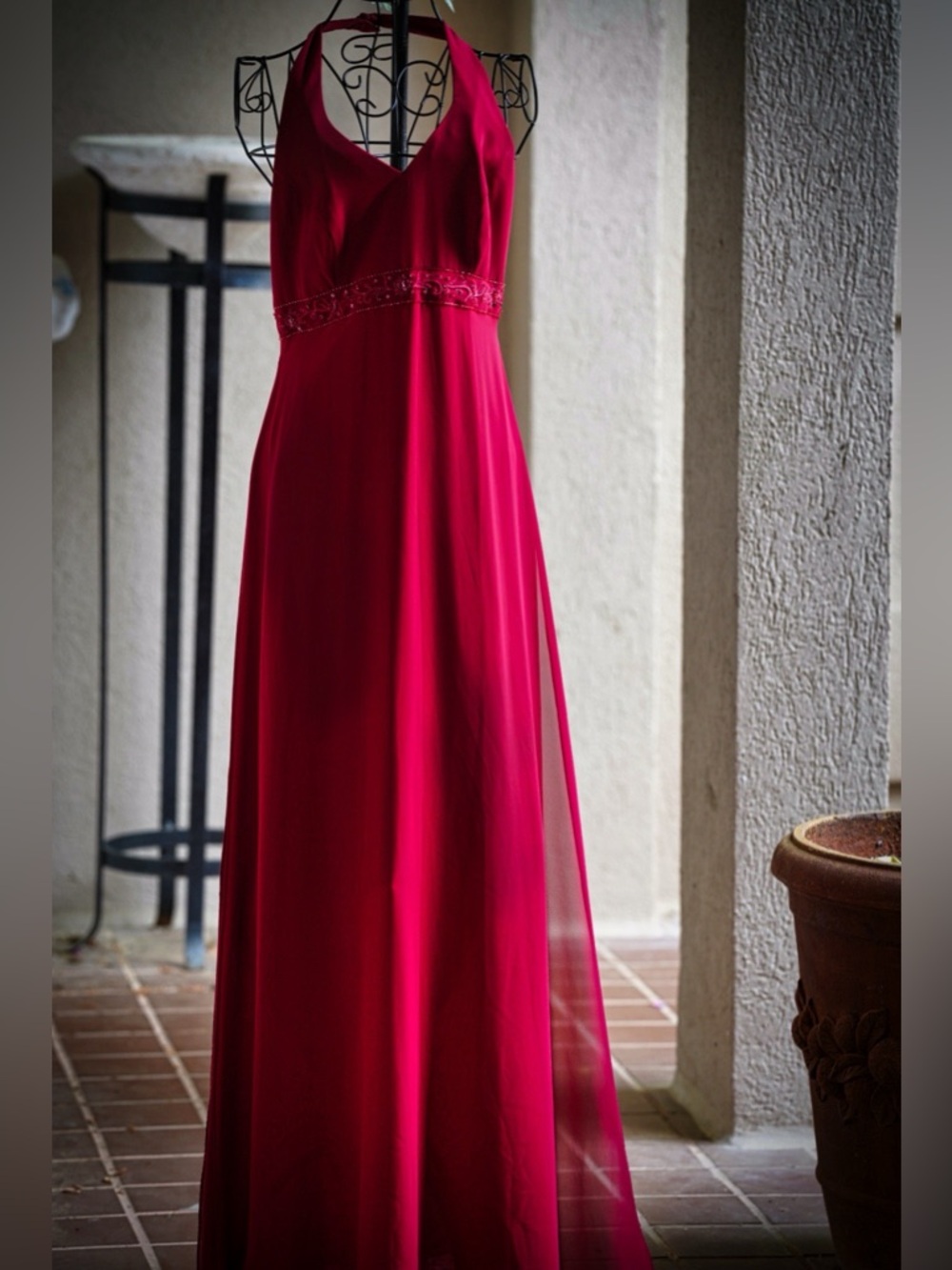 David's Bridal Wine Chiffon Halter Bridesmaid/Prom Dress - Size 6